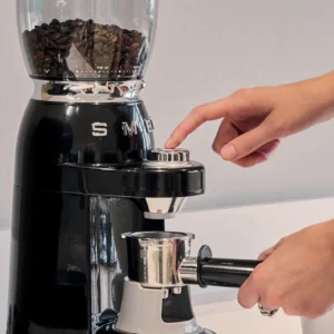 SMEG CGF11 Retro-Style Coffee Grinder – Burr Mill with 30 Grind Settings, Stainless Steel Conical Burrs, Removable Hopper – Precision Countertop Grinder for Espresso, Drip, French Press-Black view 4